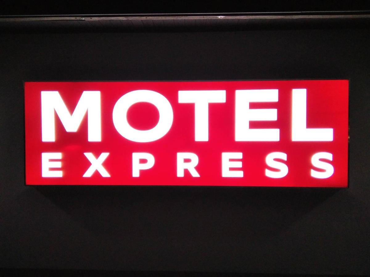 Motel Express Bogucin  Kültér fotó
